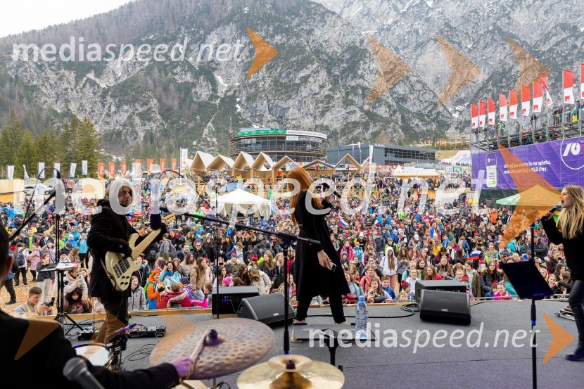  Eva Boto, pevkaPlanica 2023, četrtek