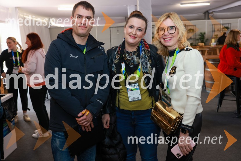  Andrej Grah Whatmough, v. d. generalnega direktorja RTV Slovenija;  Petra Bezjak Cirman, vršilka dolžnosti direktorja, Urad vlade za komuniciranje;  Polonca  Komar,  vodja Službe za komuniciranje RTV SlovenijaRTV Slovenija, srečanje s partnerji v Planici