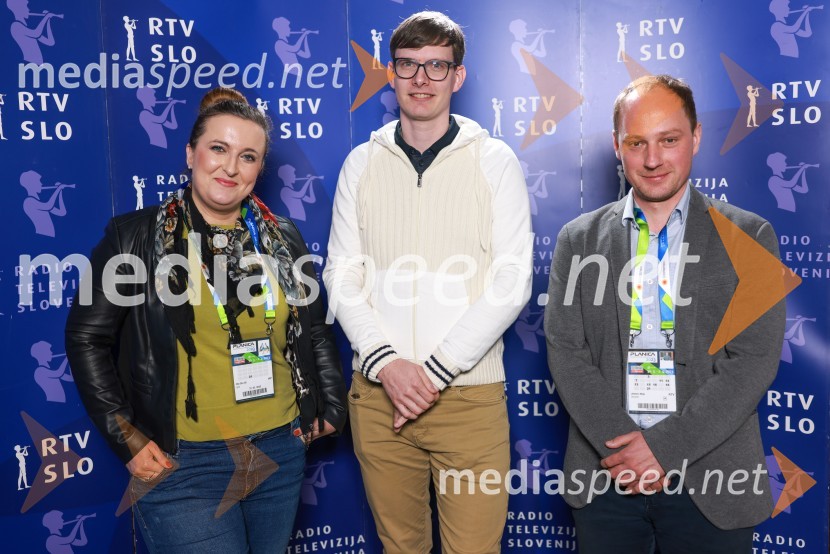  Petra Bezjak Cirman, vršilka dolžnosti direktorja, Urad vlade za komuniciranje;  Anže Ančimer, MMC;  Nejc Jemec, odgovorni urednik, Val 202RTV Slovenija, srečanje s partnerji v Planici