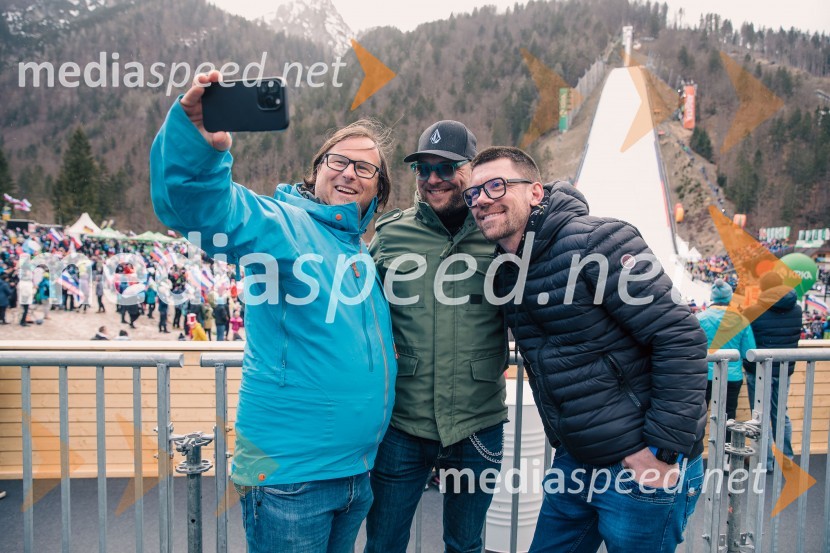  ... ;  Tomi Meglič, glasbenik, pevec skupine Siddharta;  ... Planica 2023, petek