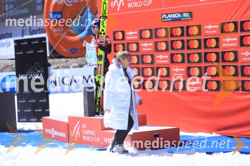  Stefan Kraft, smučarski skakalec (Avstrija); dr. Nataša Pirc Musar, predsednica Republike SlovenijePlanica 2023, sobota