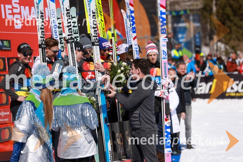  Domen Prevc, smučarski skakalec;  Tadej Čaroli, član uprave, Zavarovanica TriglavPlanica 2023, sobota