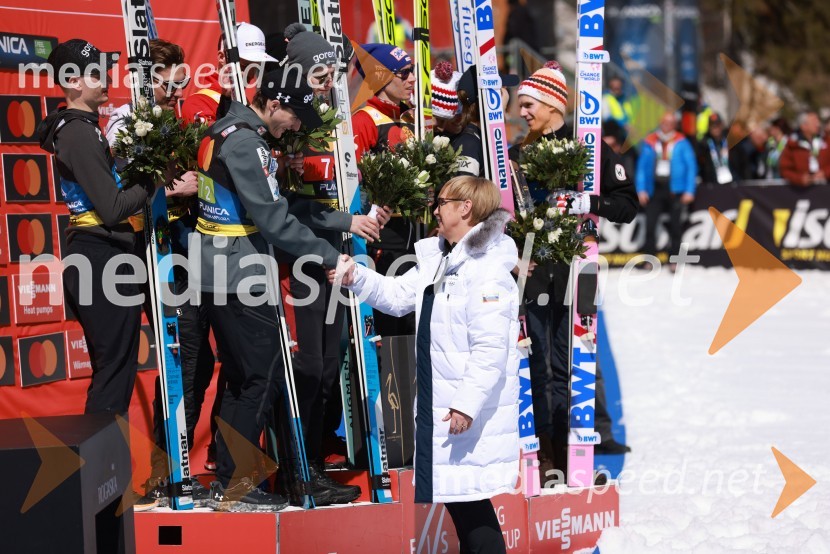 Domen Prevc, smučarski skakalec; dr. Nataša Pirc Musar, predsednica Republike SlovenijePlanica 2023, sobota