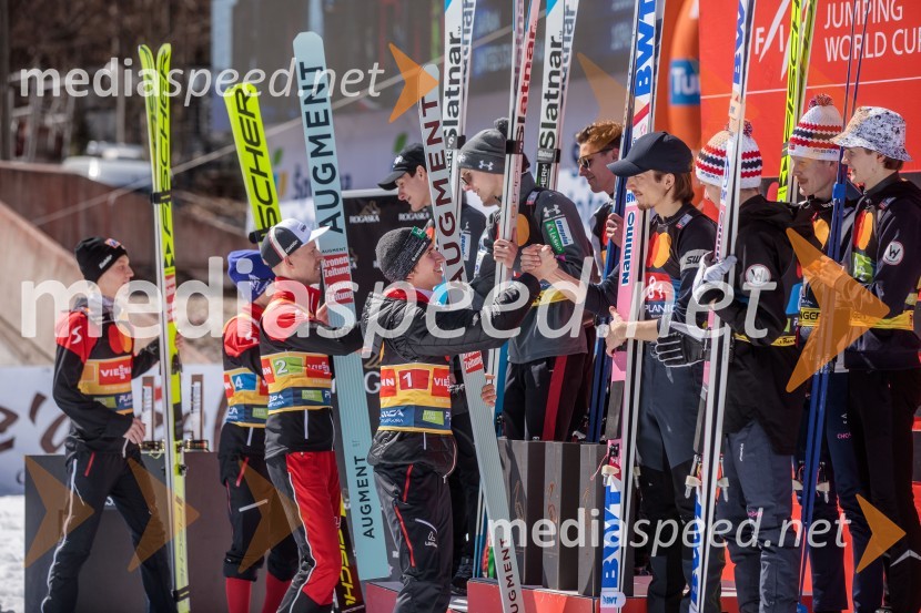  Jan Hörl, smučarski skakalec (Avstrija);  Stefan Kraft, smučarski skakalec (Avstrija);  Michael  Hayböeck, smučarski skakalec (Avstrija);  Daniel Tschofenig, smučarski skakalec (Avstrija);  Johann Andre Forfang, smučarski skakalec;  Halvor Egner Granerud, smučarski skakalec (Norveška);  Robert  Johansson, smučarski skakalec (Norveška);  Bendik Heggli, smučarski skakalec (Norveška)Planica 2023, sobota