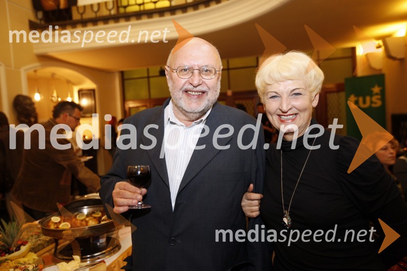 Milan Jesih, avtor besedila in Anica Kumer, igralka SLG CeljeTriko, premiera burke