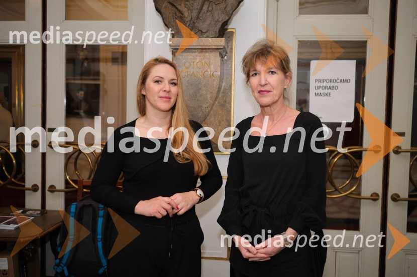  Barbara Svetek, vodja službe za marketing SNG Drama Ljubljana;  Vesna Jurca Tadel, ravnateljice SNG Drama LjubljanaBossa de Novo na odru ljubljanske Drame