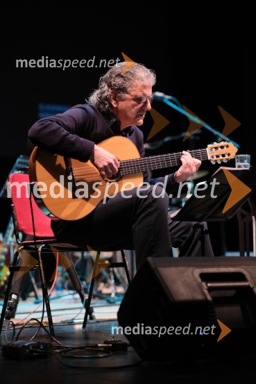  Aljoša Kosor, skupina Bossa de novoBossa de Novo na odru ljubljanske Drame