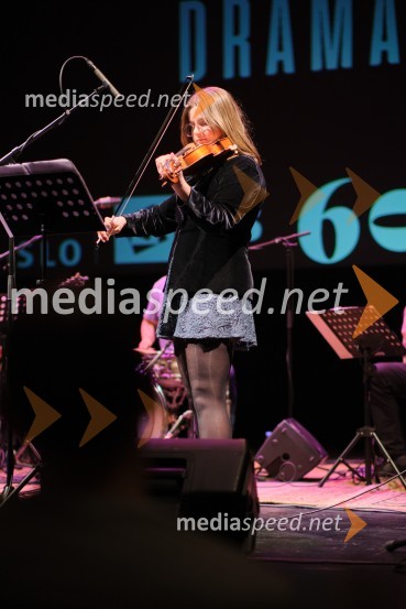  Pavla Smrekar, violistkaBossa de Novo na odru ljubljanske Drame