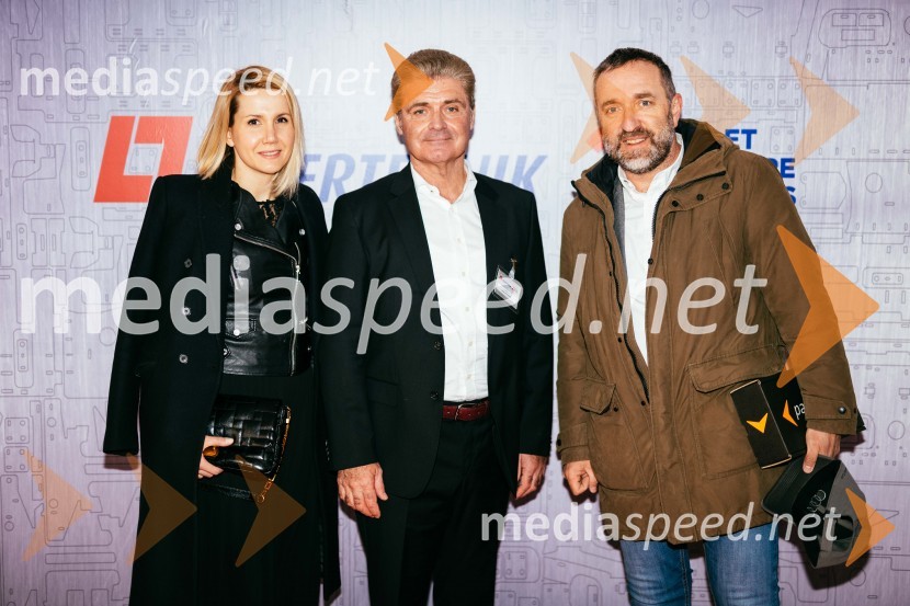  Natalija Cvetko, Mediaspeed d.o.o.;  Drago Jernej, direktor Lasertehnik Maribor;  Borut  Cvetko, kreativni direktor, Mediaspeed d.o.o.LASERTEHNIK, 22. obletnica in otvoritev novih poslovno - proizvodnih prostorov