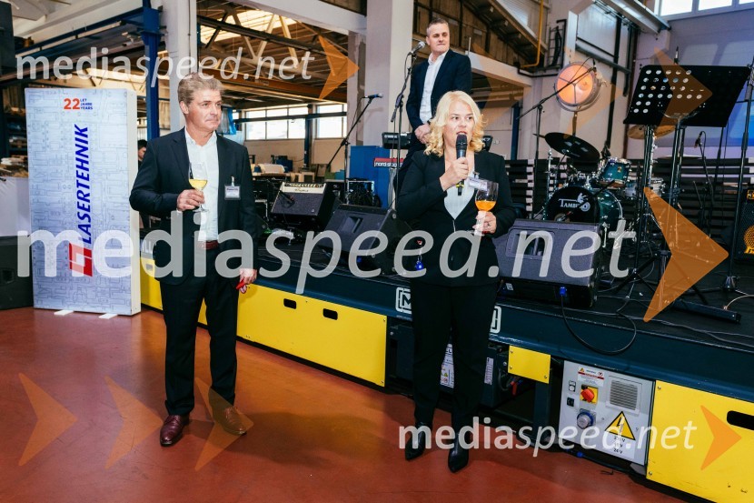  Drago Jernej, direktor Lasertehnik Maribor;  Nada Marinković, Lasertehnik MariborLASERTEHNIK, 22. obletnica in otvoritev novih poslovno - proizvodnih prostorov