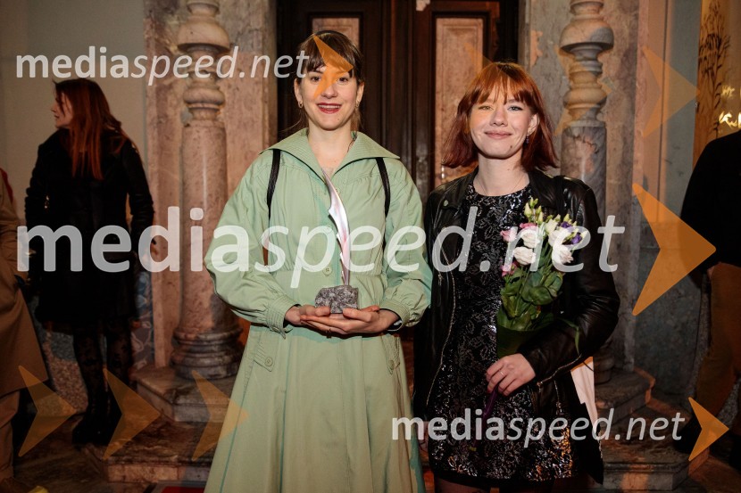  Anja Novak Anjuta, igralka;  Manca Lipoglavšek, asistentka dramaturginje53. Teden slovenske drame, sklepna slovesnost s podelitvijo nagrad