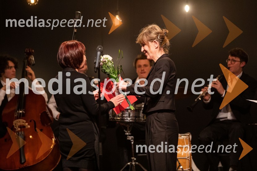  Diana Koloini, dramaturginja;  Vesna Jurca Tadel, ravnateljice SNG Drama Ljubljana53. Teden slovenske drame, sklepna slovesnost s podelitvijo nagrad