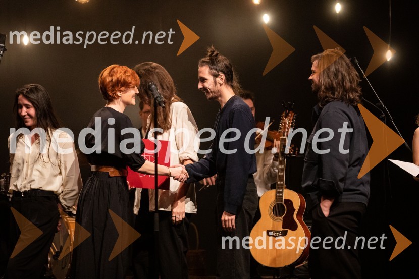 dr. Asta Vrečko, ministrica za kulturo;  Bor Ravbar, oblikovalec svetlobe;  ... 53. Teden slovenske drame, sklepna slovesnost s podelitvijo nagrad