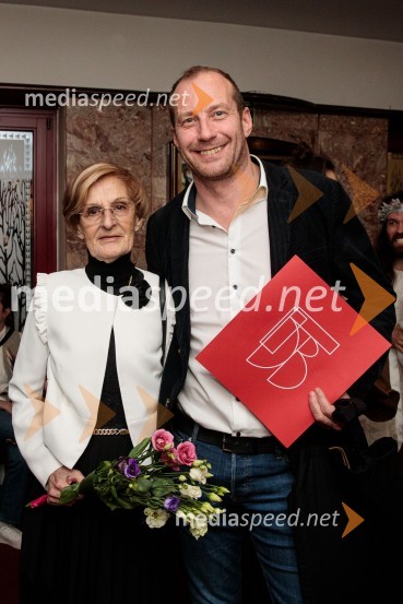  Mojca Kreft, dramaturginja in teatrologinja;  ... 53. Teden slovenske drame, sklepna slovesnost s podelitvijo nagrad