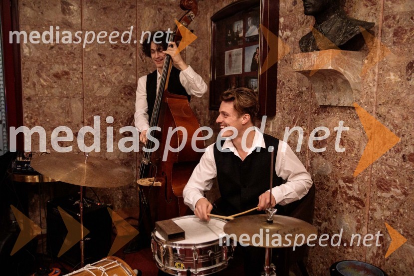  Gal Golob, kontrabas, glasbena zasedba Gugutke;  Luka Poljanec, glasbenik53. Teden slovenske drame, sklepna slovesnost s podelitvijo nagrad