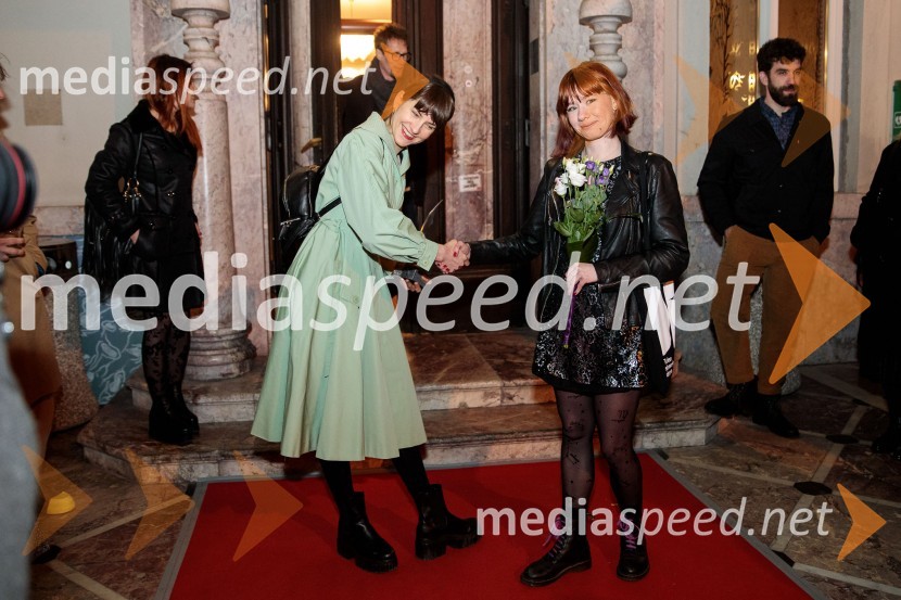  Anja Novak Anjuta, igralka;  Manca Lipoglavšek, asistentka dramaturginje53. Teden slovenske drame, sklepna slovesnost s podelitvijo nagrad