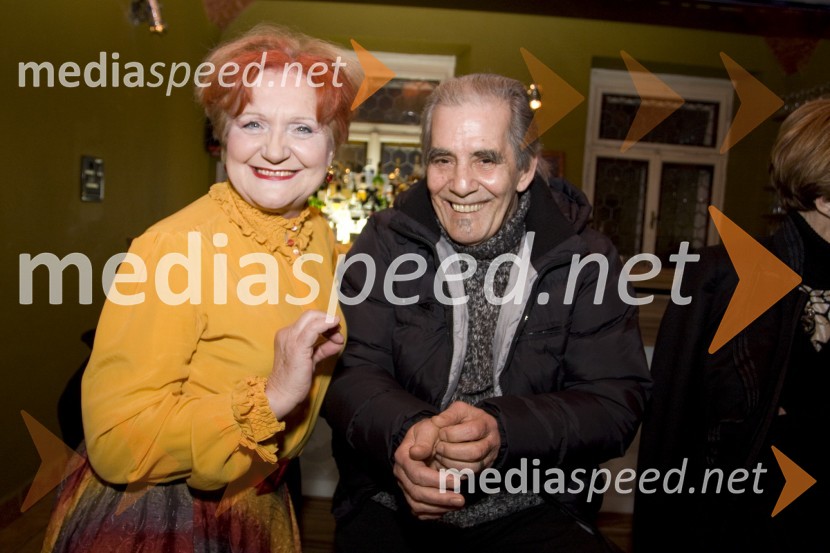  ... ;  Andres Valdes, pantomimikUmrl je Andres Valdes