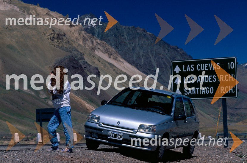 Renault Clio: naša zgodba in zgodbe miljonov kupcev