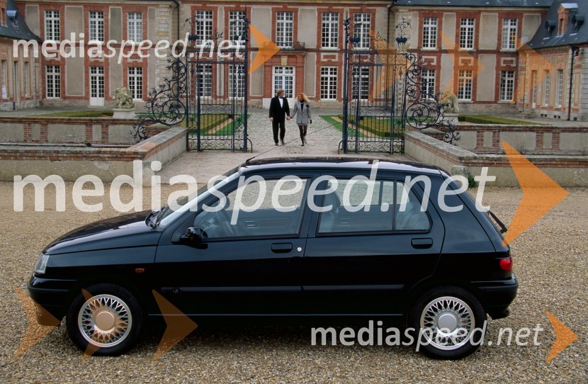 Renault Clio: naša zgodba in zgodbe miljonov kupcev