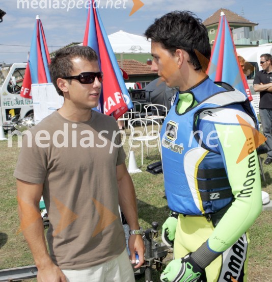 Hokejist, eden glavnih stebrov slovenske reprezentance Mitja Robar in voznik vodnega skuterja Nac FlorjančičJET SKI, pokal Alpe Adria