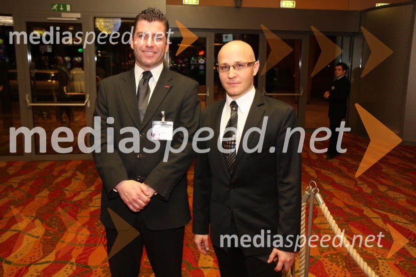 Peter, uslužbenec v Mondu in Gregor Jeza, predsednik uprave Hit Šentilj d.d.Petar Grašo v Mondu
