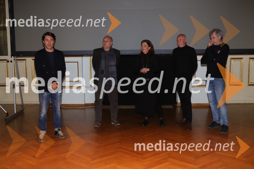  Edward Clug, umetniški direktor, Balet SNG Maribor;  Milko Lazar, skladatelj, pianist;  Nuša Ekar, scenaristka;  Božo Grlj, režiser;  Jure Nemec, direktor fotografije, ZFSUživajte, oder je vaš, predpremiera dokumentarnega filma v SNG Maribor