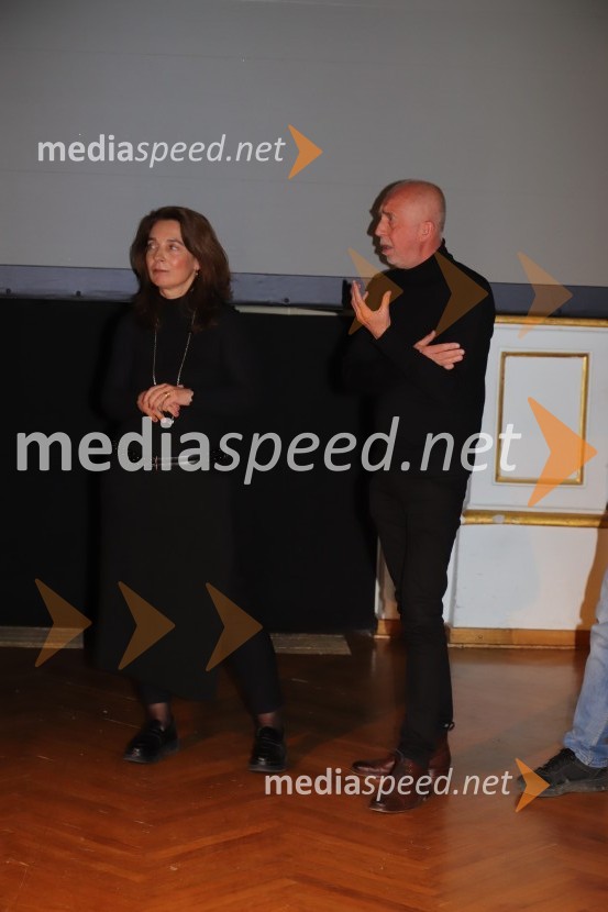  Nuša Ekar, scenaristka;  Božo Grlj, režiserUživajte, oder je vaš, predpremiera dokumentarnega filma v SNG Maribor