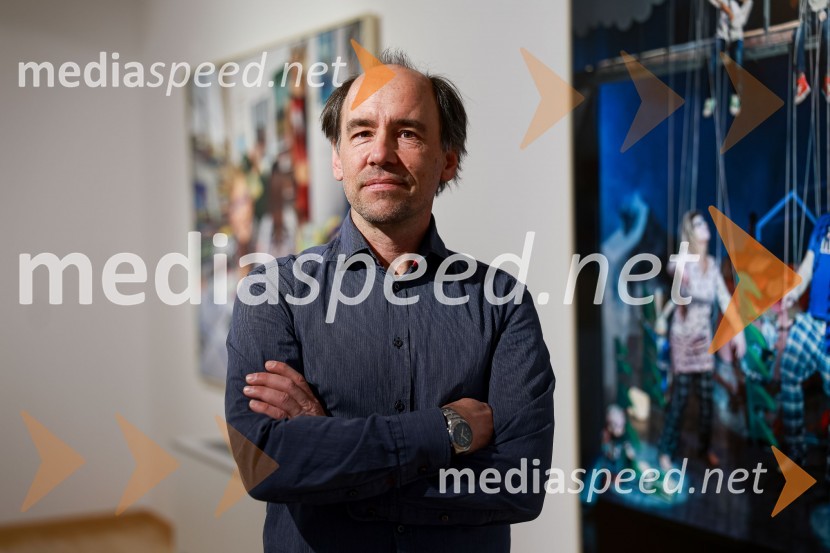  Peter Uhan, fotografOdprtje fotografske razstave Petra Uhana v Generali galeriji
