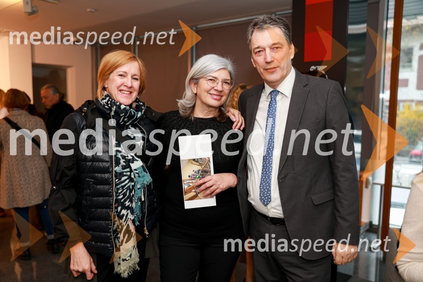  Mateja Prinčič, vodja odnosov z javnostmi, Generali;  Olga  Pejović, predstavnica za odnose z javnostmi, Generali;  Matija Šenk, član uprave, GeneraliOdprtje fotografske razstave Petra Uhana v Generali galeriji