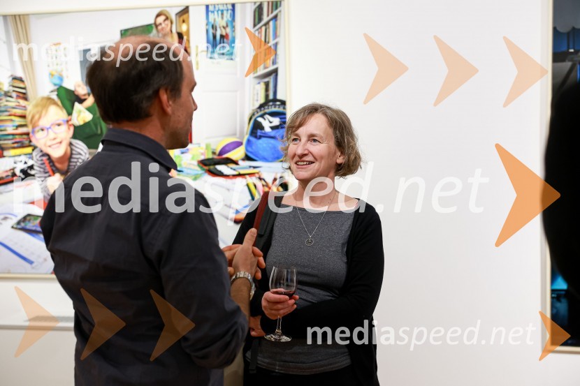  Peter Uhan, fotograf;  Paola Korošec, kiparkaOdprtje fotografske razstave Petra Uhana v Generali galeriji