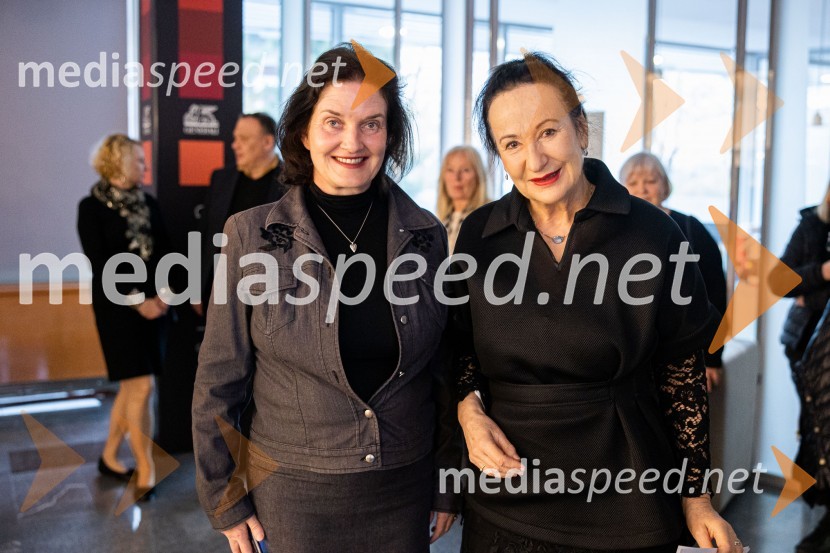  Petra  Bizilj Silva, kustosinja Generali galerije;  Polona Vetrih, igralkaOdprtje fotografske razstave Petra Uhana v Generali galeriji