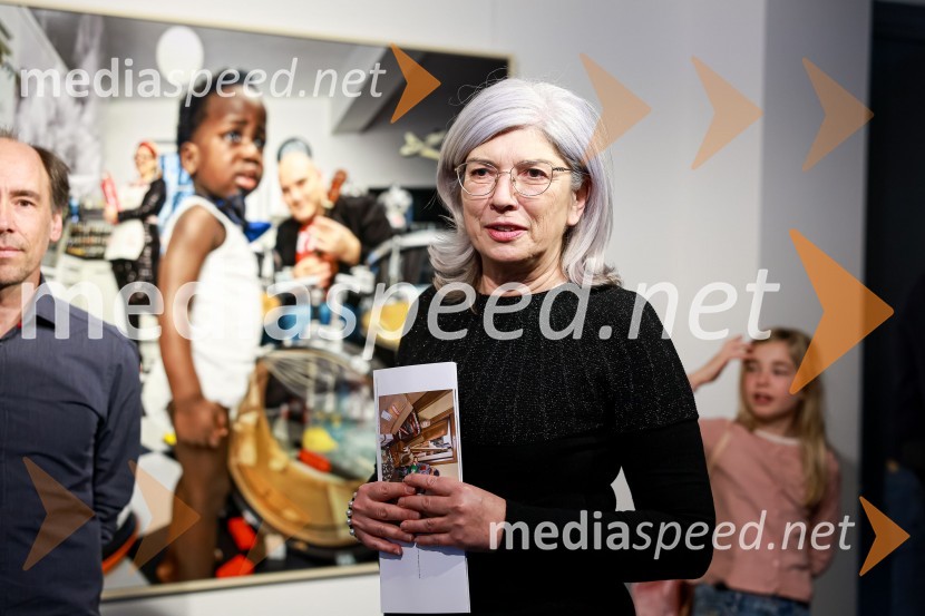  Olga  Pejović, predstavnica za odnose z javnostmi, GeneraliOdprtje fotografske razstave Petra Uhana v Generali galeriji