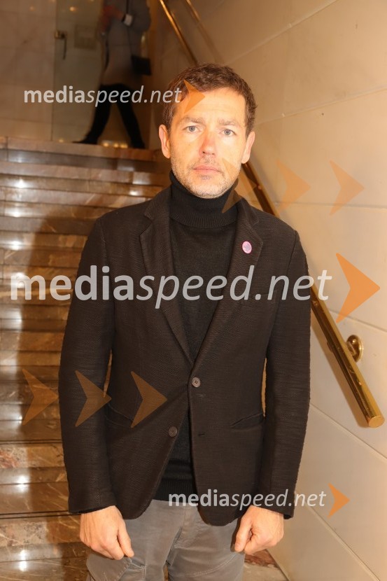  Aleš Novak, umetniški direktor Festival Borštnikovo srečanjeKako sem se naučila voziti, premiera drame v SNG Maribor