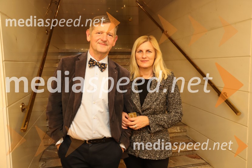  Primož Premzl, založnik, zbiratelj in galerist;  ... Kako sem se naučila voziti, premiera drame v SNG Maribor