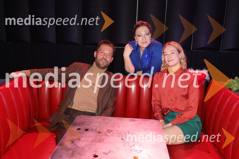  Kristijan Ostanek, igralec;  Maša Žilavec, igralka;  Julija Klavžar, igralkaKako sem se naučila voziti, premiera drame v SNG Maribor