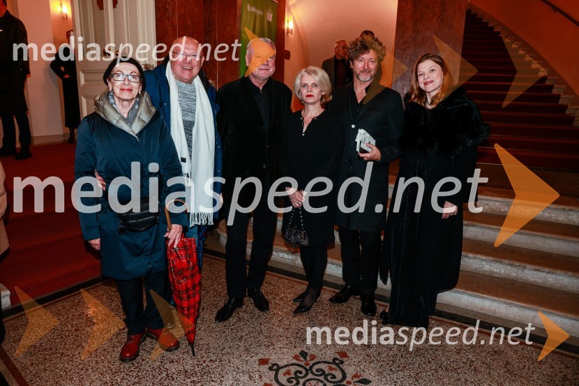  Jožica Avbelj, igralka;  Nace Junkar, operni pevec;  Staš Ravter, direktor SNG Opera in balet Ljubljana;  Natalija Ravter;  Renato Zanella, umetniški direktor ljubljanskega baleta;  ... Ljubezen, premiera baleta v SNG Opera in balet Ljubljana