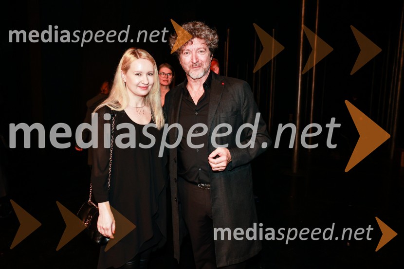  Tina Šrot, novinarka uredništva oddaj o kulturi na TVS;  Renato Zanella, umetniški direktor ljubljanskega baletaLjubezen, premiera baleta v SNG Opera in balet Ljubljana