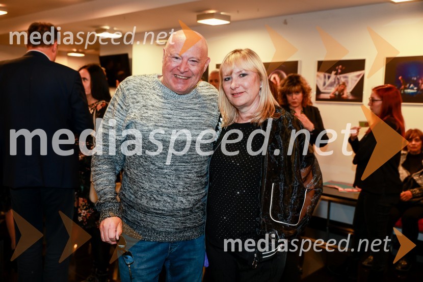  Nace Junkar, operni pevec;  Nataša Benčič, voditejlicaSanja Valentin, premiera glasbeno - plesne komedije v Gledališču Koper