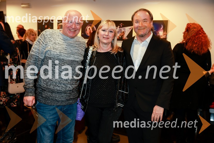  Nace Junkar, operni pevec;  Nataša Benčič, voditejlica, novinarka;  Patrik Greblo, dirigentSanja Valentin, premiera glasbeno - plesne komedije v Gledališču Koper