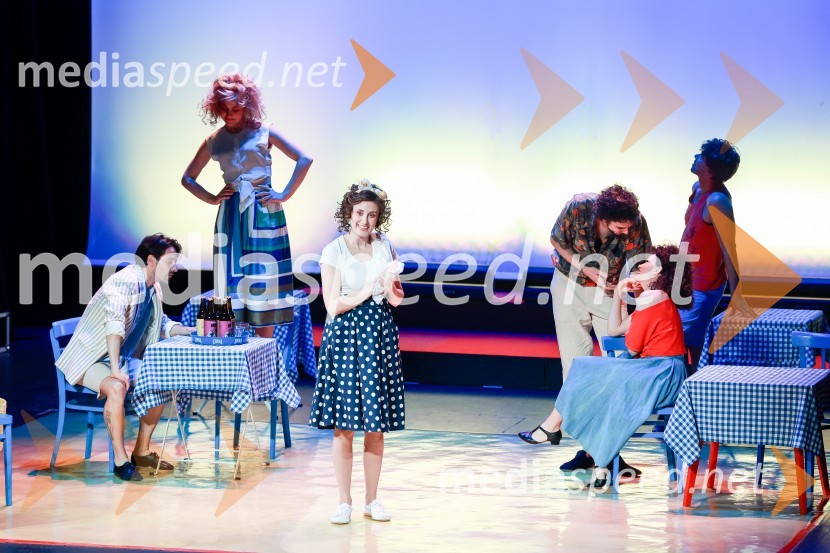  Anja Drnovšek, igralkaSanja Valentin, premiera glasbeno - plesne komedije v Gledališču Koper