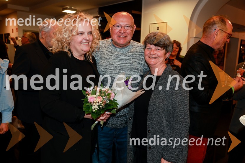  Katja Pegan,  direktorica in režiserka, Gledališče Koper Teatro Capodistria;  Nace Junkar, operni pevec;  Mojca Redjko, samostojna kulturna delavkaSanja Valentin, premiera glasbeno - plesne komedije v Gledališču Koper
