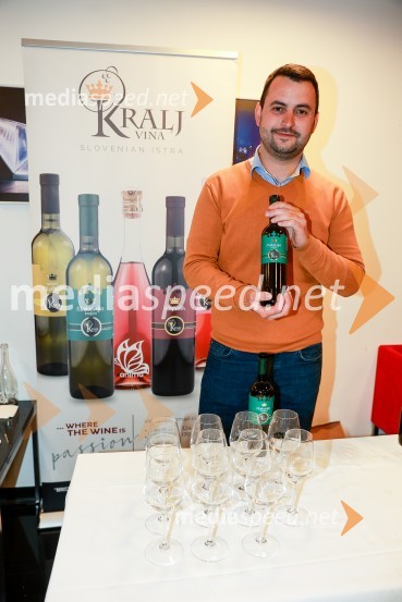 Sanja Valentin, premiera glasbeno - plesne komedije v Gledališču Koper