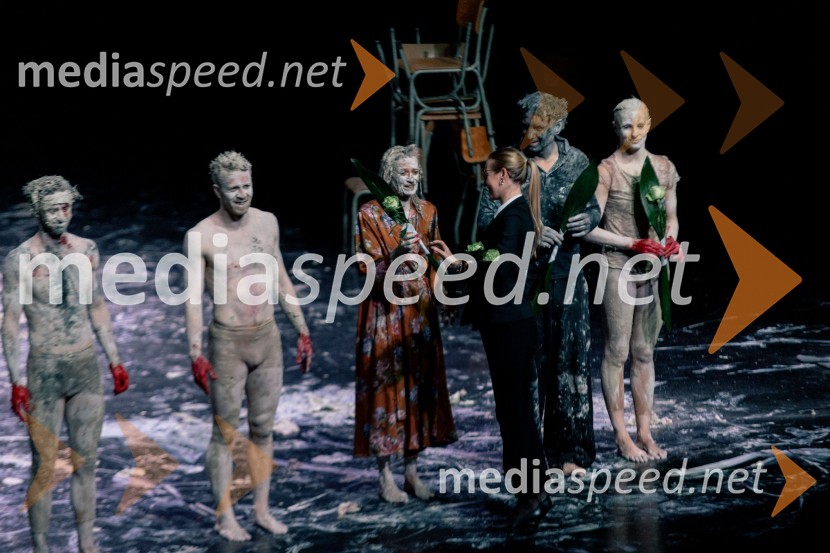 Wim Vandekeybus / Ultima Vez & KVS: roke se ne dotikajo tvojega dragocenega mene, plesna predstava v Cankarjevem domu