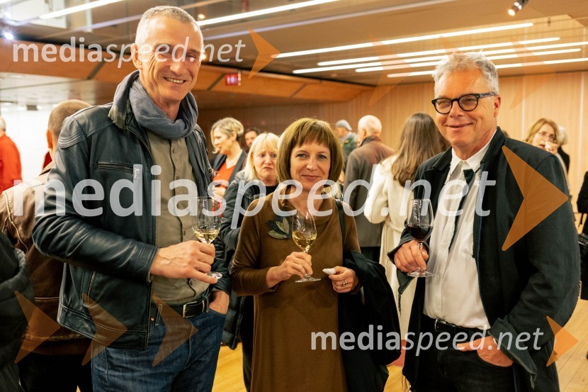 Wim Vandekeybus / Ultima Vez & KVS: roke se ne dotikajo tvojega dragocenega mene, plesna predstava v Cankarjevem domu