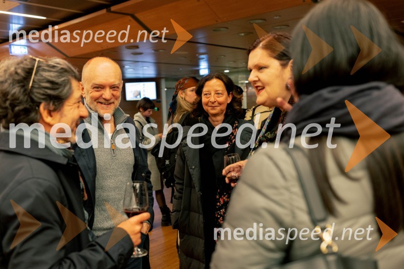  ... ;  ... ;  ... ;  Uršula Cetinski, generalna direktorica, Cankarjev domWim Vandekeybus / Ultima Vez & KVS: roke se ne dotikajo tvojega dragocenega mene, plesna predstava v Cankarjevem domu