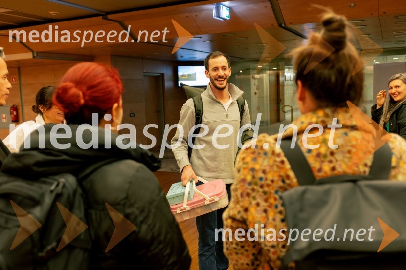 Wim Vandekeybus / Ultima Vez & KVS: roke se ne dotikajo tvojega dragocenega mene, plesna predstava v Cankarjevem domu