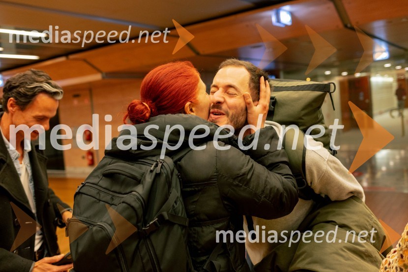 Wim Vandekeybus / Ultima Vez & KVS: roke se ne dotikajo tvojega dragocenega mene, plesna predstava v Cankarjevem domu