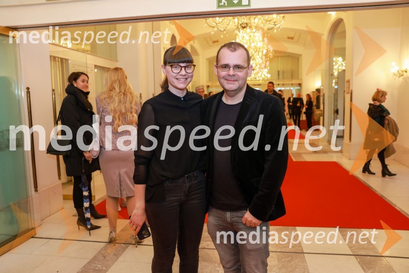  Ajda Samec, Samino;  Alan Kavčič, predstavnik za odnose z javnostmi SNG MariborMYTH, RAIN DOGS, APERTURE, baletni triptih, premiera v SNG Maribor