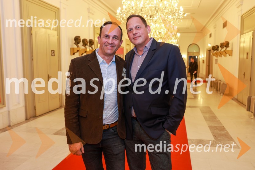  Borut Jelen, Ekstra olje;  ... MYTH, RAIN DOGS, APERTURE, baletni triptih, premiera v SNG Maribor