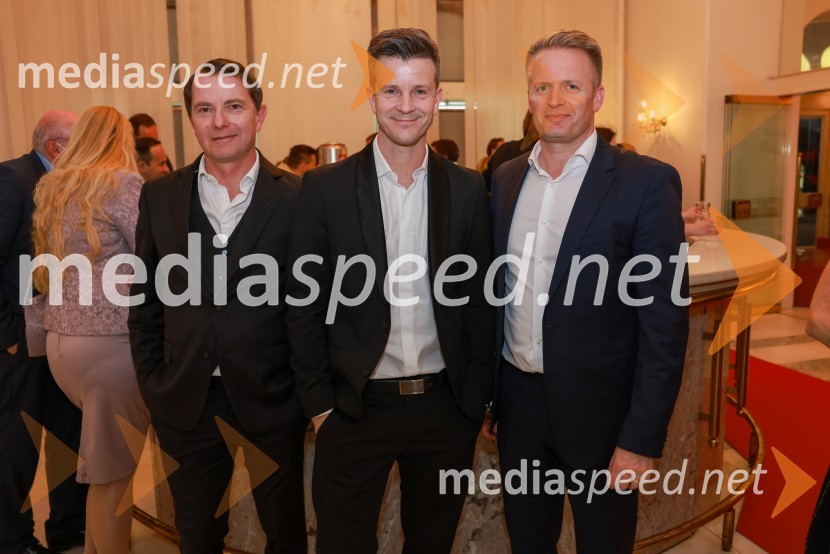  Tomaž Orešič, podpredsednik skupine Resalta;  Boštjan Romih, televizijski in radijski voditelj;  ... MYTH, RAIN DOGS, APERTURE, baletni triptih, premiera v SNG Maribor